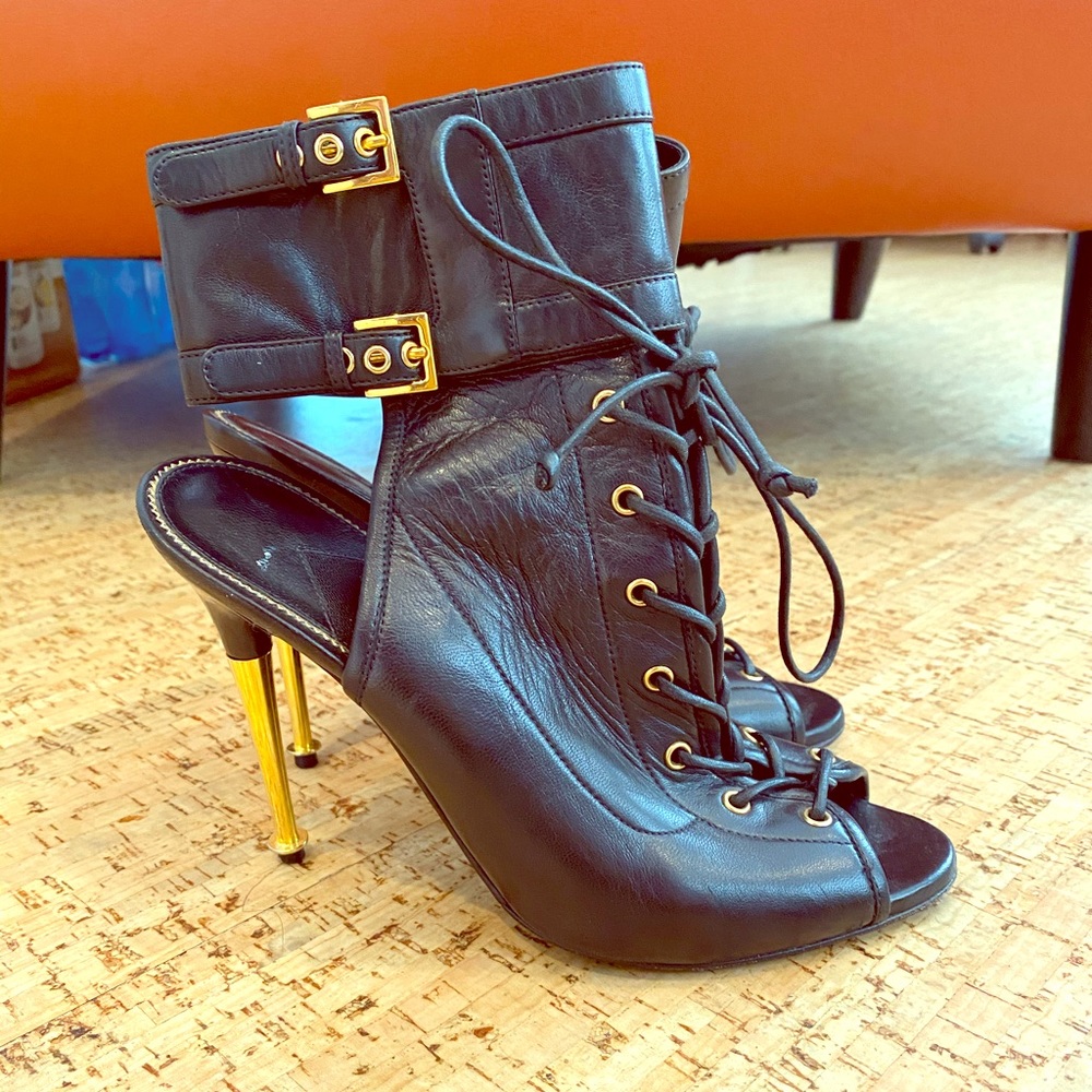 TOM FORD Leather Cut-Out Bootie